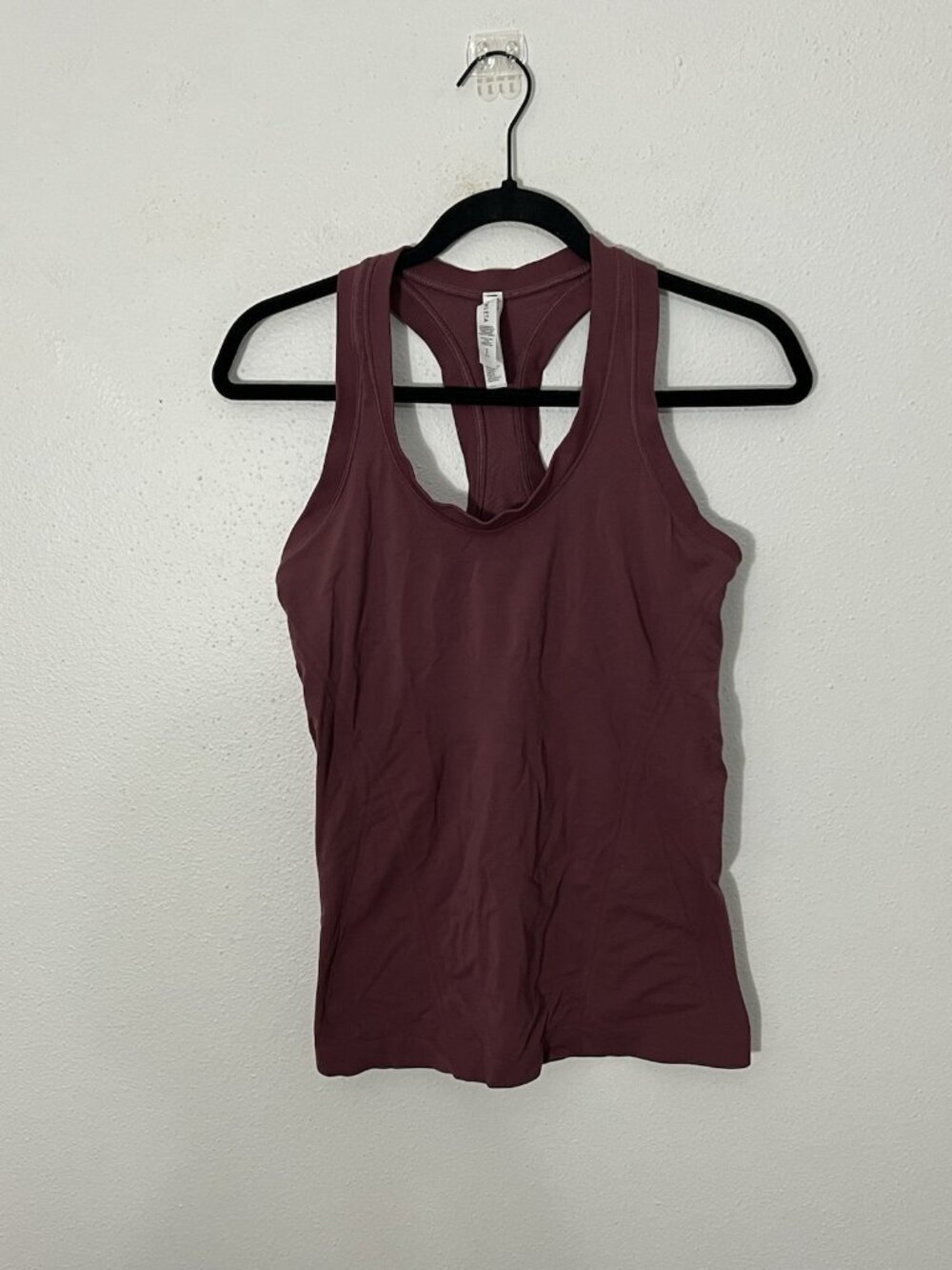 Athleta Pink Mauve Momentum Tank Size Small